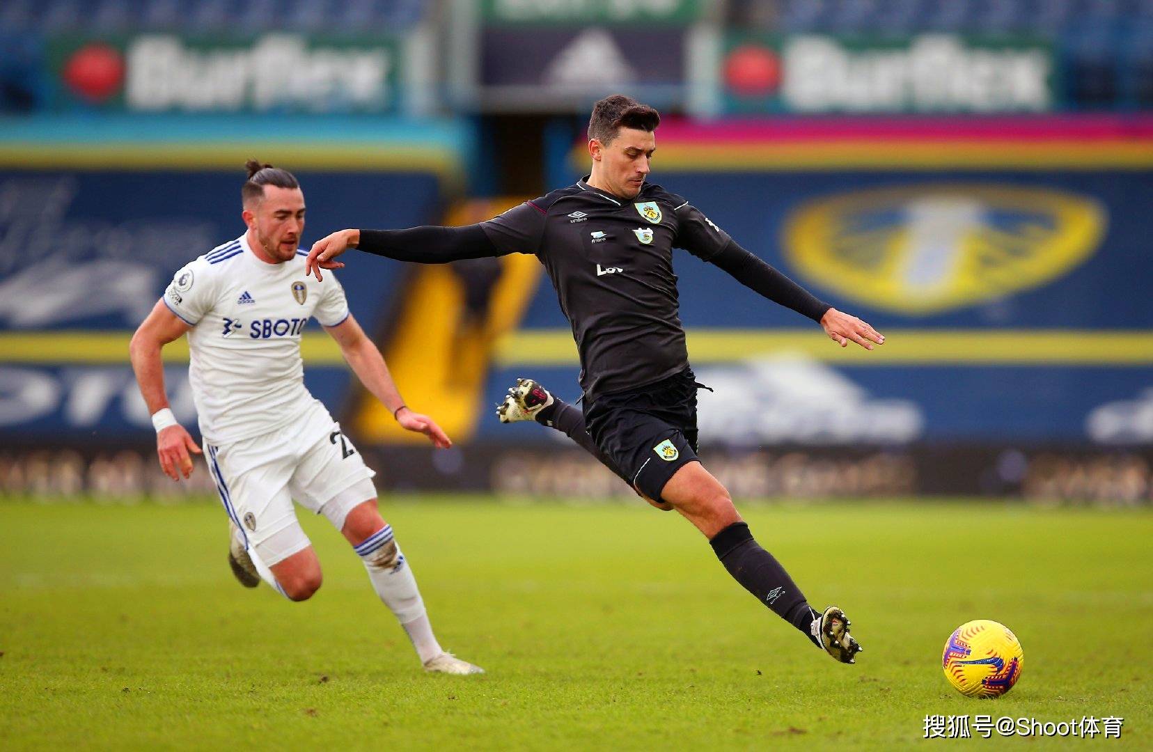 AC Milan Sports-今夜社区盾传出新动向，西汉姆防线松动，管理层表态：底气十足，赛程密集仍需轮换的简单介绍