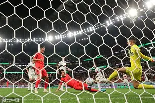 米兰体育中国官网-包含葡萄牙体育绝杀压哨备战亚冠转折点山东泰山遗憾出局,Doinb回归赛场瞬间刷屏的词条